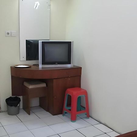 Hotel Lautze Indah Джакарта Екстериор снимка