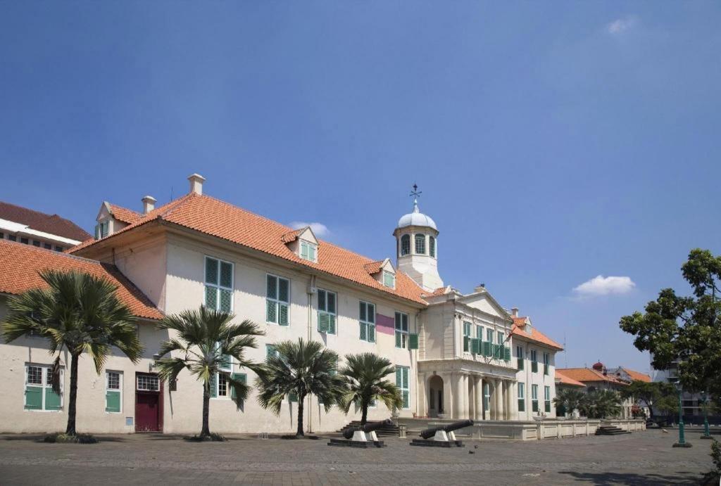 Hotel Lautze Indah Джакарта Екстериор снимка