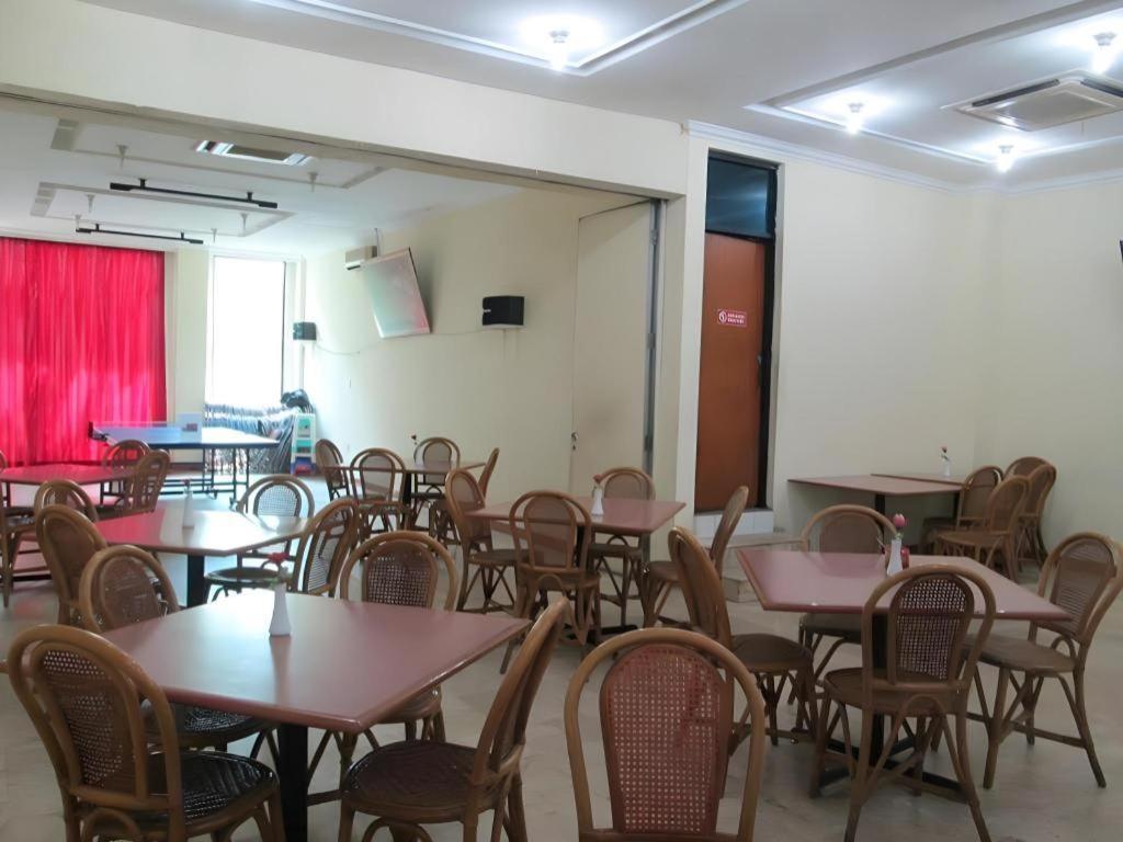 Hotel Lautze Indah Джакарта Екстериор снимка