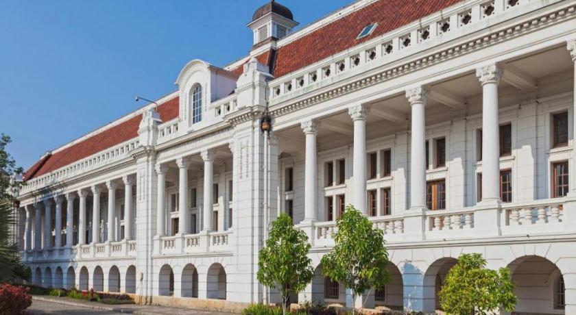 Hotel Lautze Indah Джакарта Екстериор снимка