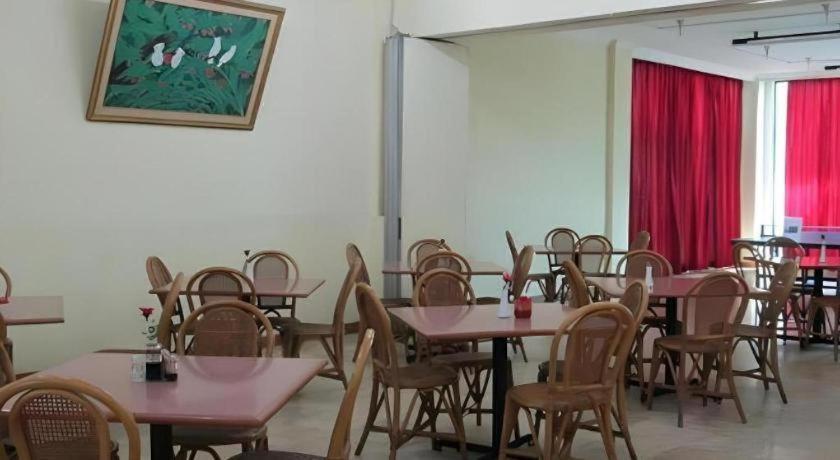 Hotel Lautze Indah Джакарта Екстериор снимка