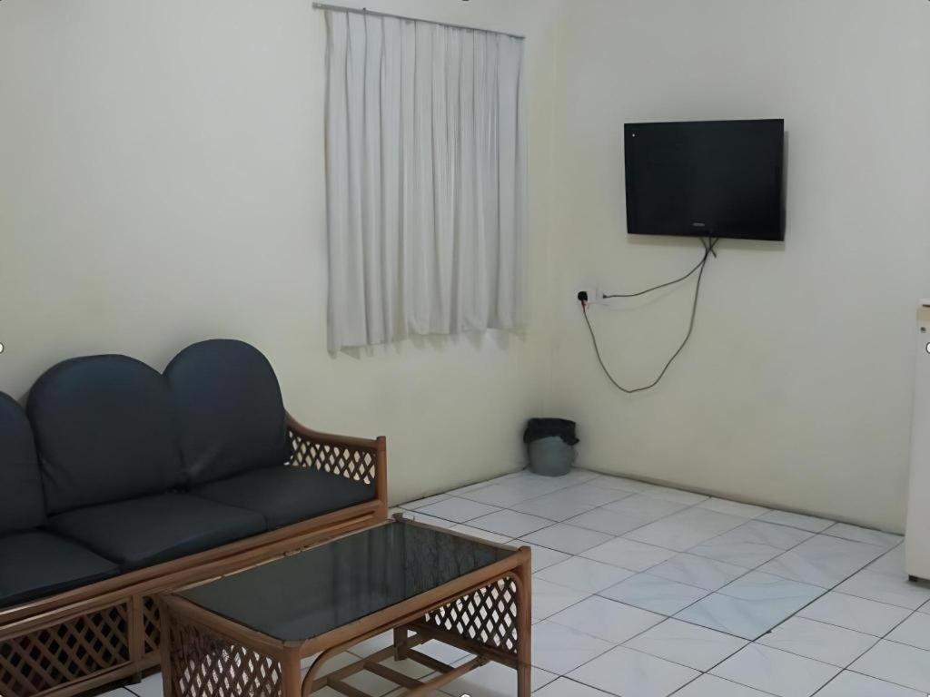 Hotel Lautze Indah Джакарта Екстериор снимка