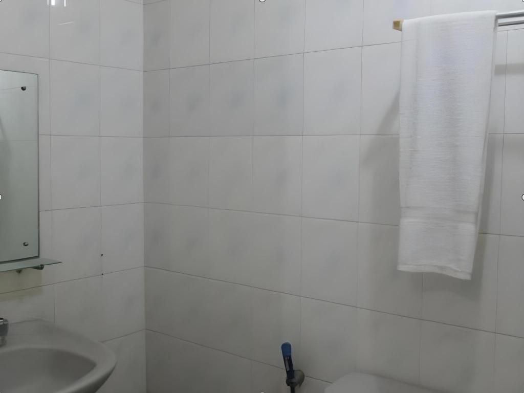 Hotel Lautze Indah Джакарта Екстериор снимка